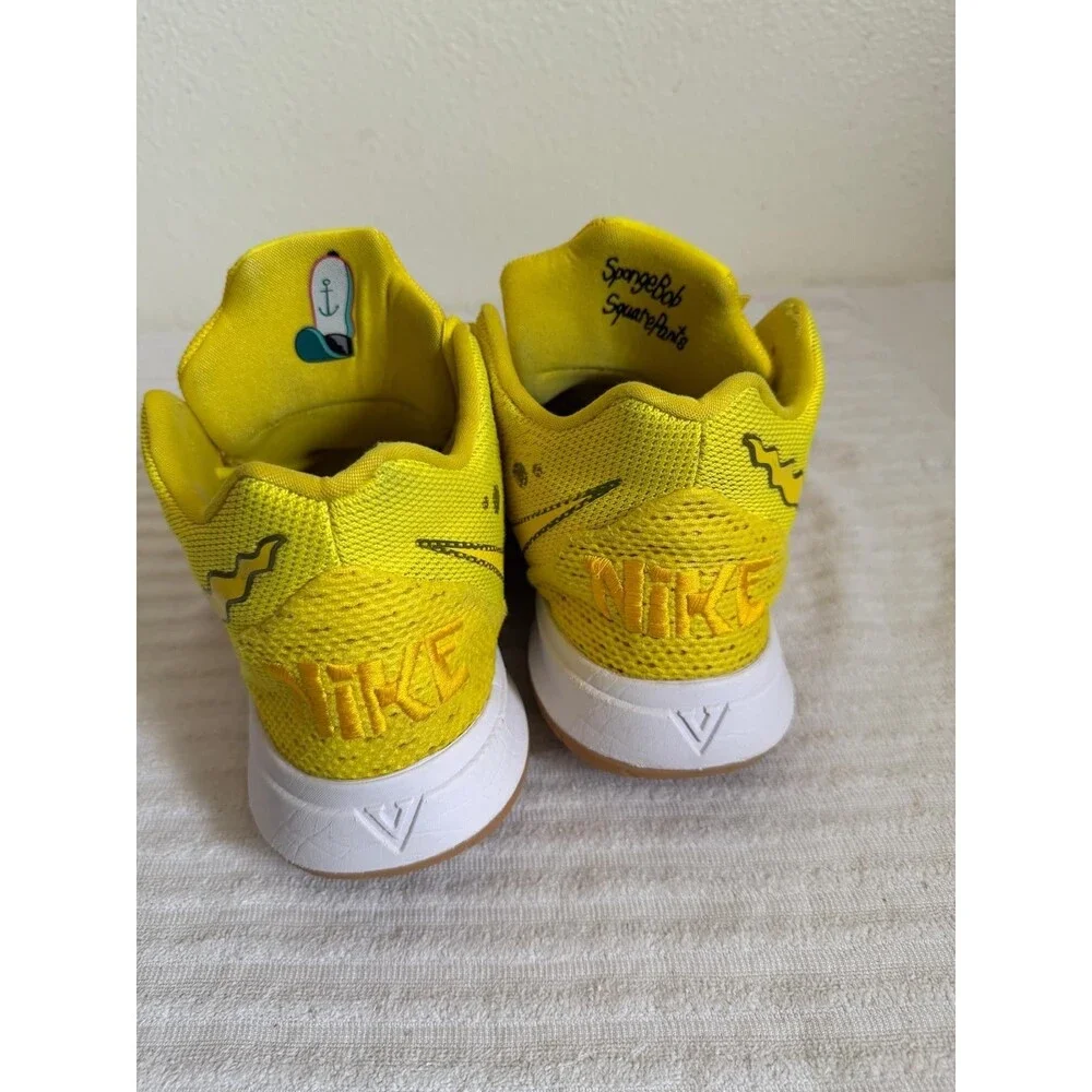 Nike Kyrie 5 Spongebob Squarepants Yellow Basketball Sneakers Mens Size USA 11
